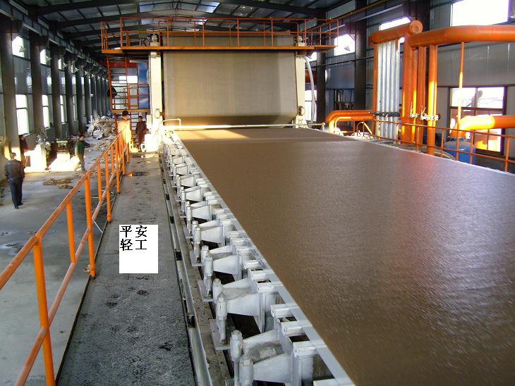 2008年2月，阜寧興峰成功出紙