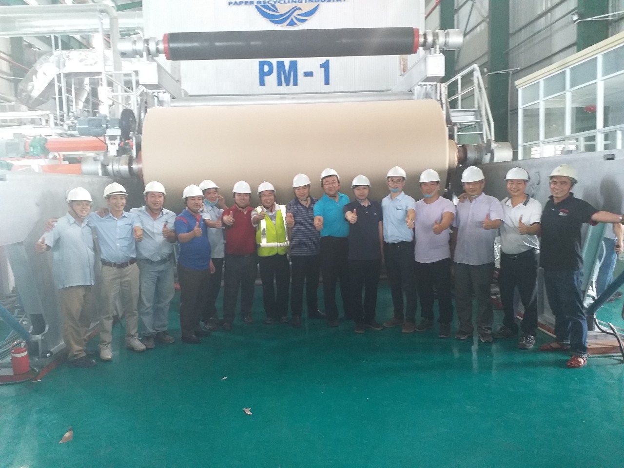2020年12月，越南魁源紙業(yè)4000/550箱板紙順利開機(jī)出紙