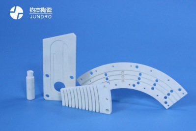 氧化鋁陶瓷中95瓷和99瓷有哪些區(qū)別 氧化鋁陶瓷中95瓷和99瓷有哪些區(qū)別